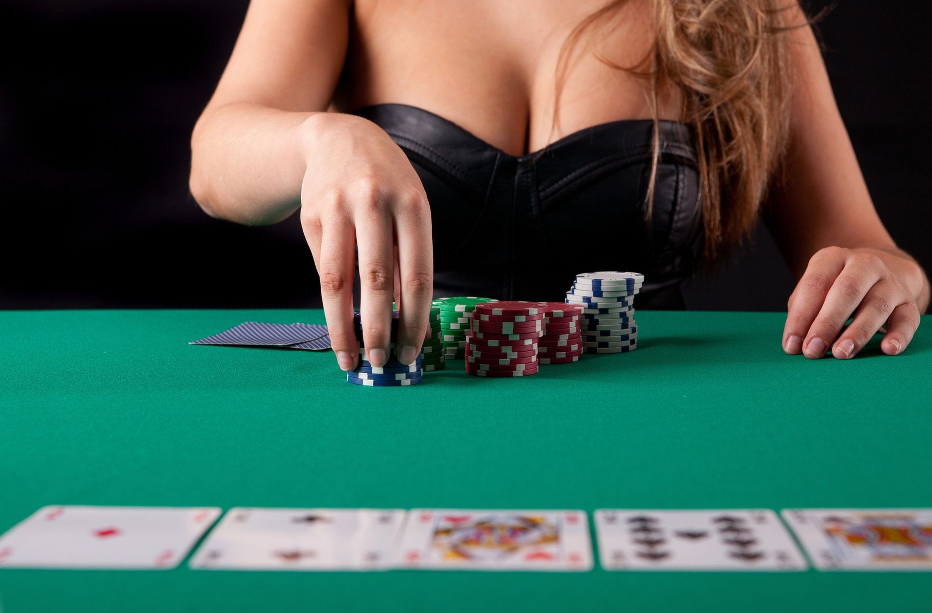 Elevating Online Poker Crafting Winning Tactics